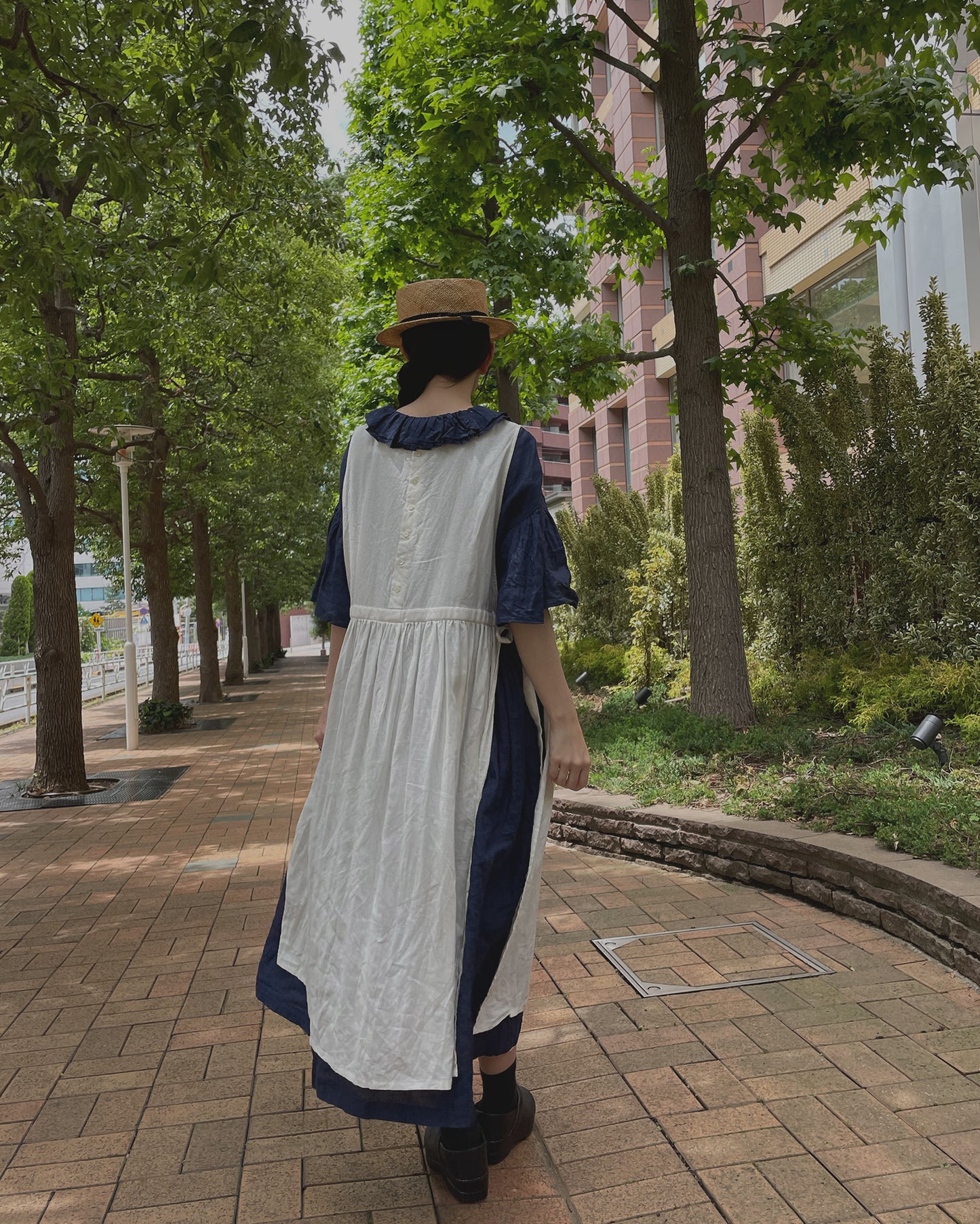 "HEARDMANS LINEN" Frill Collar Dress