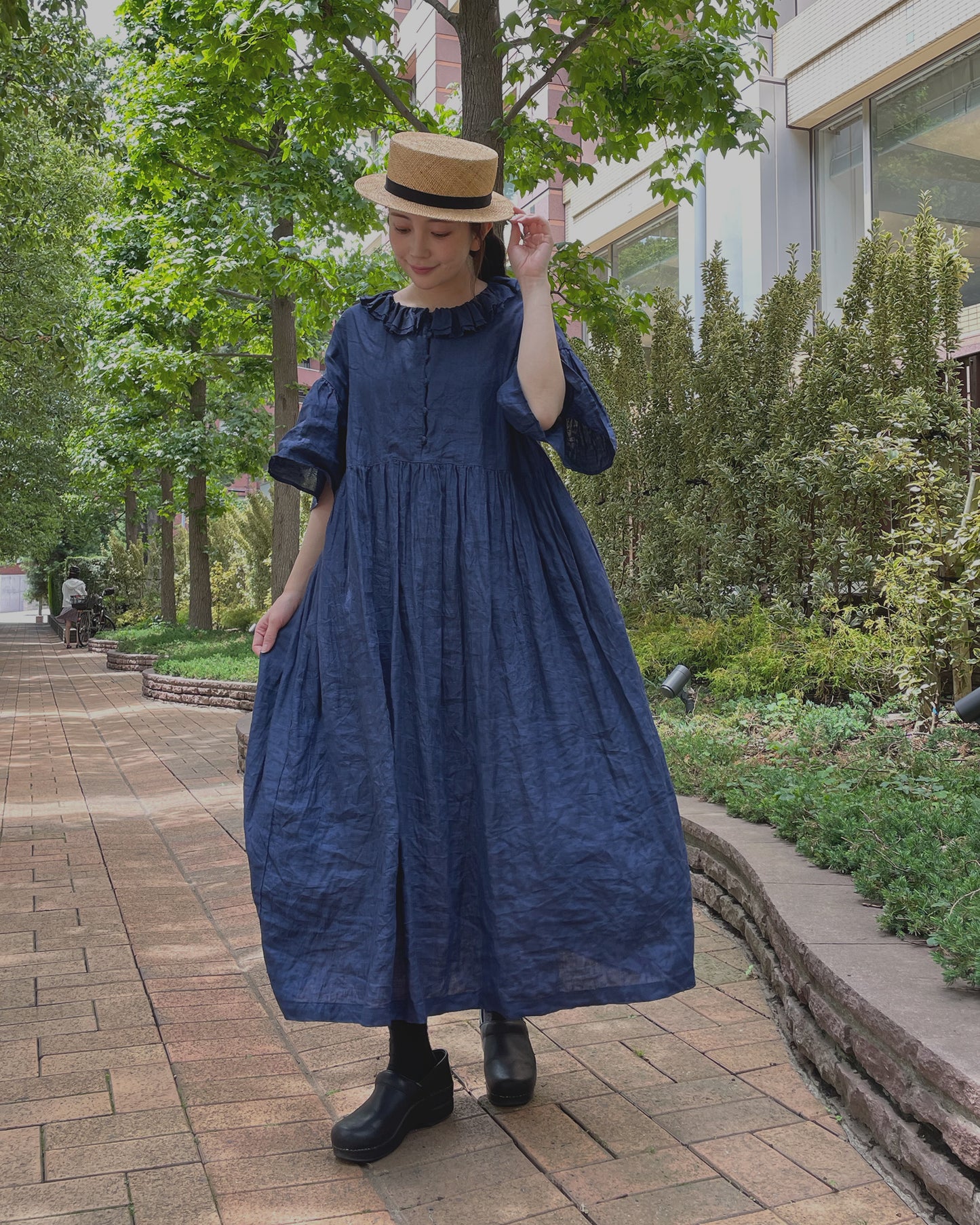 "HEARDMANS LINEN" Frill Collar Dress